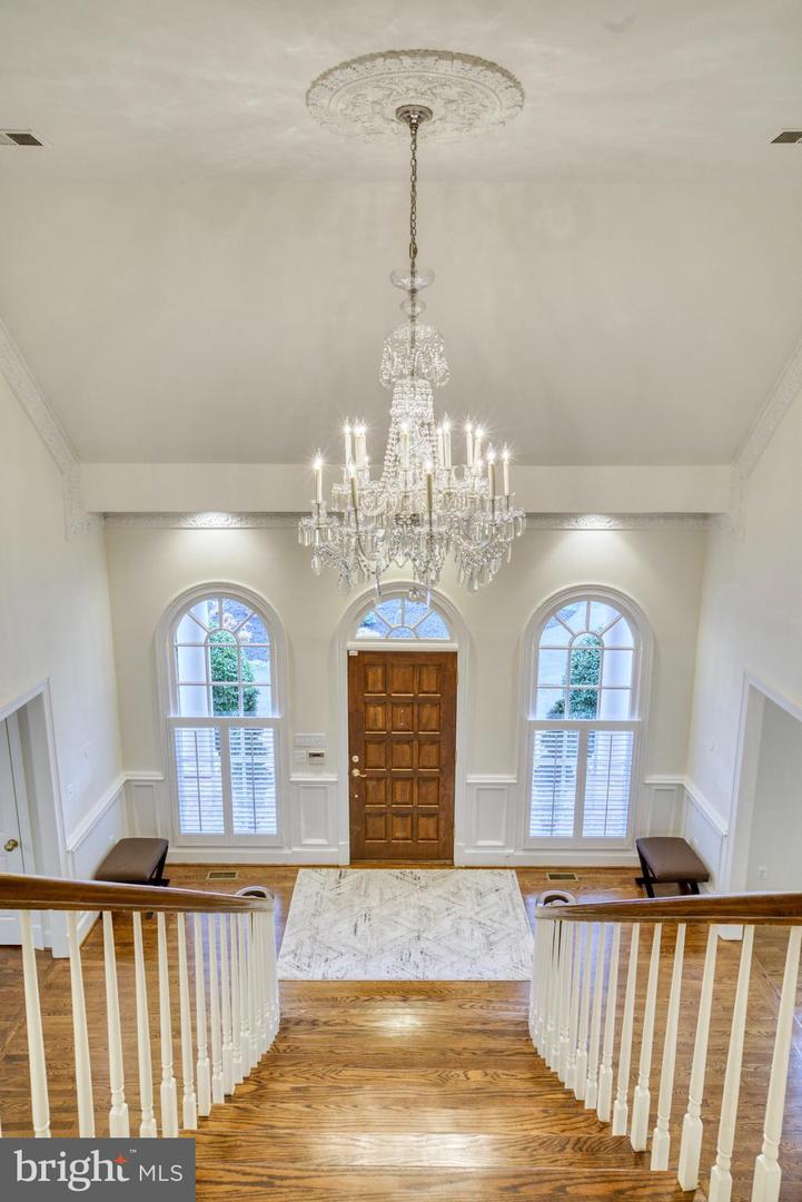 718 Potomac Knolls Dr