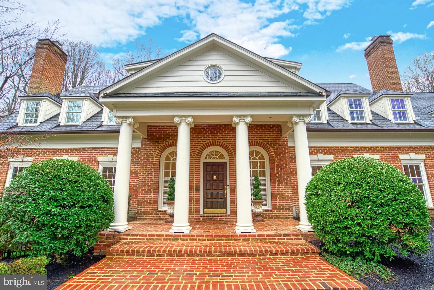 718 Potomac Knolls Dr