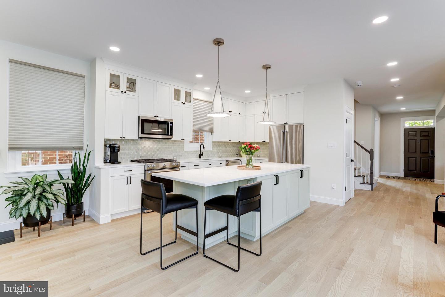 1405 Buena Vista Ave