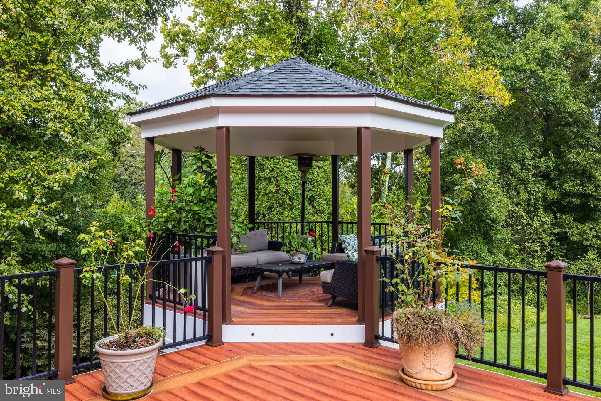 6832 Georgetown Pike