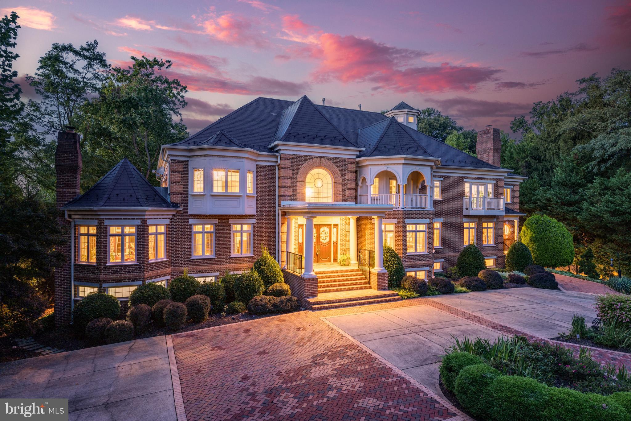 6832 Georgetown Pike