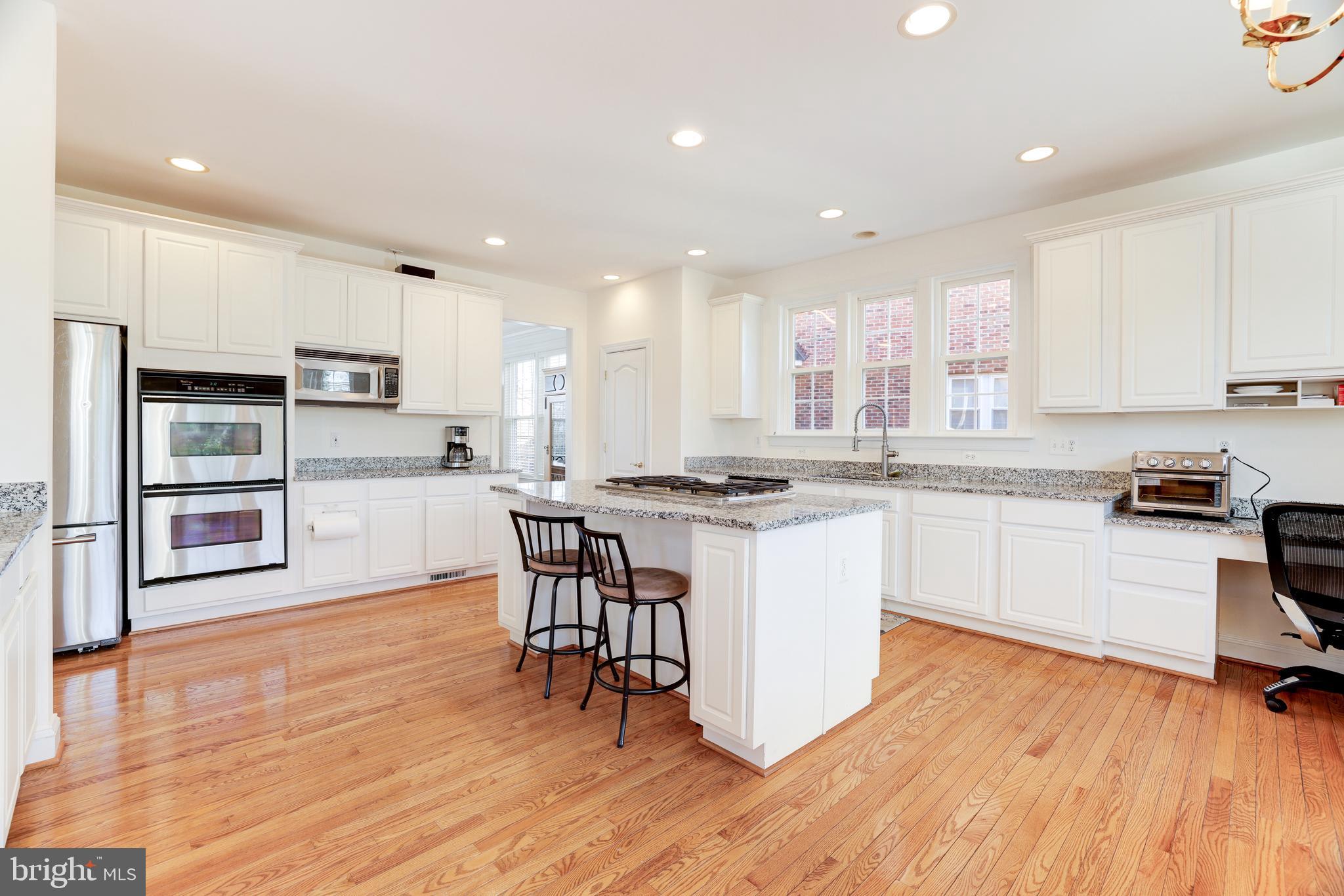 2343 Brittany Parc Dr