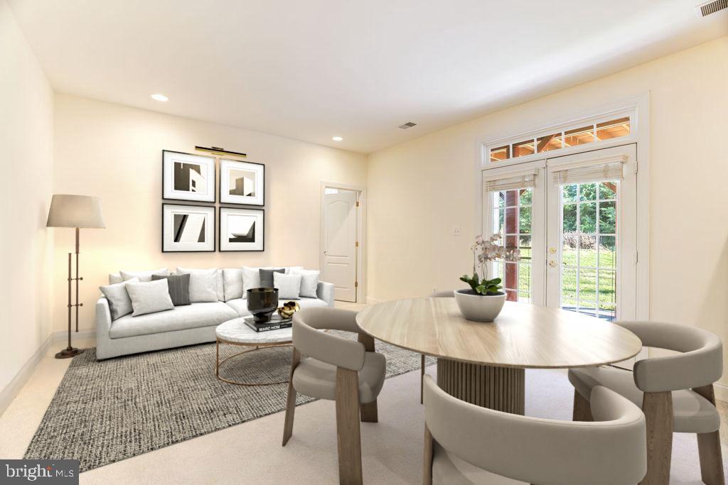 2343 Brittany Parc Dr