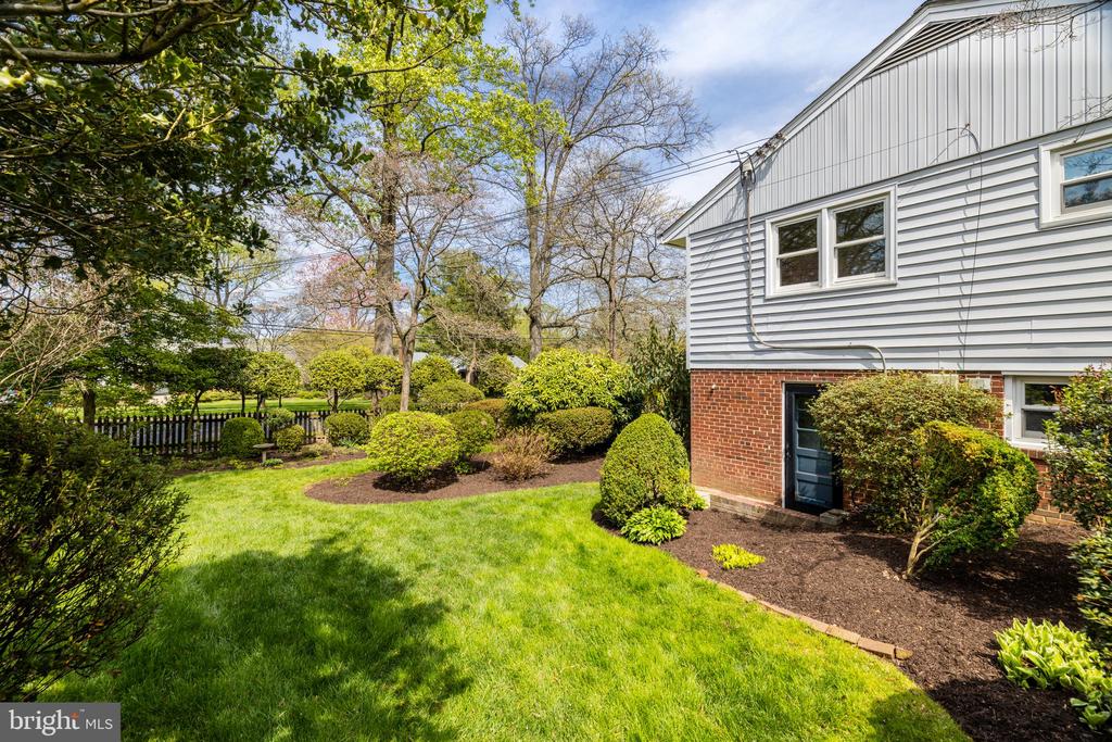 7024 SANTA MARIA CT