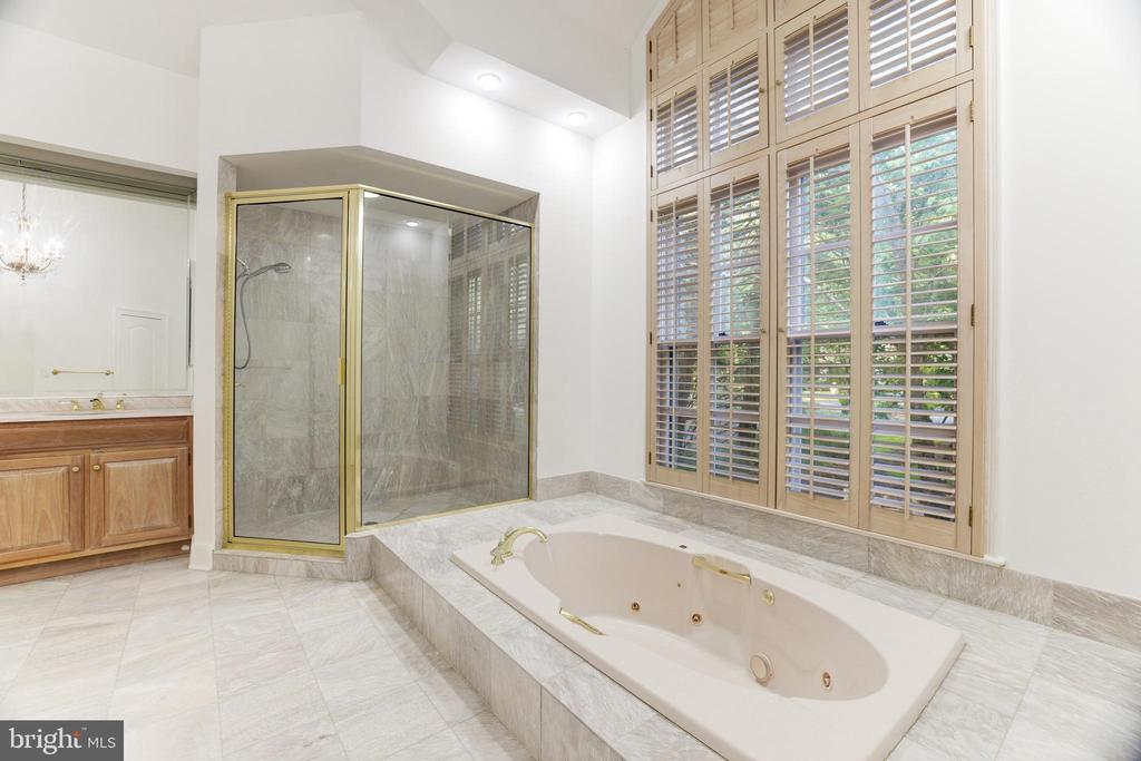 8409 Brookewood Ct
