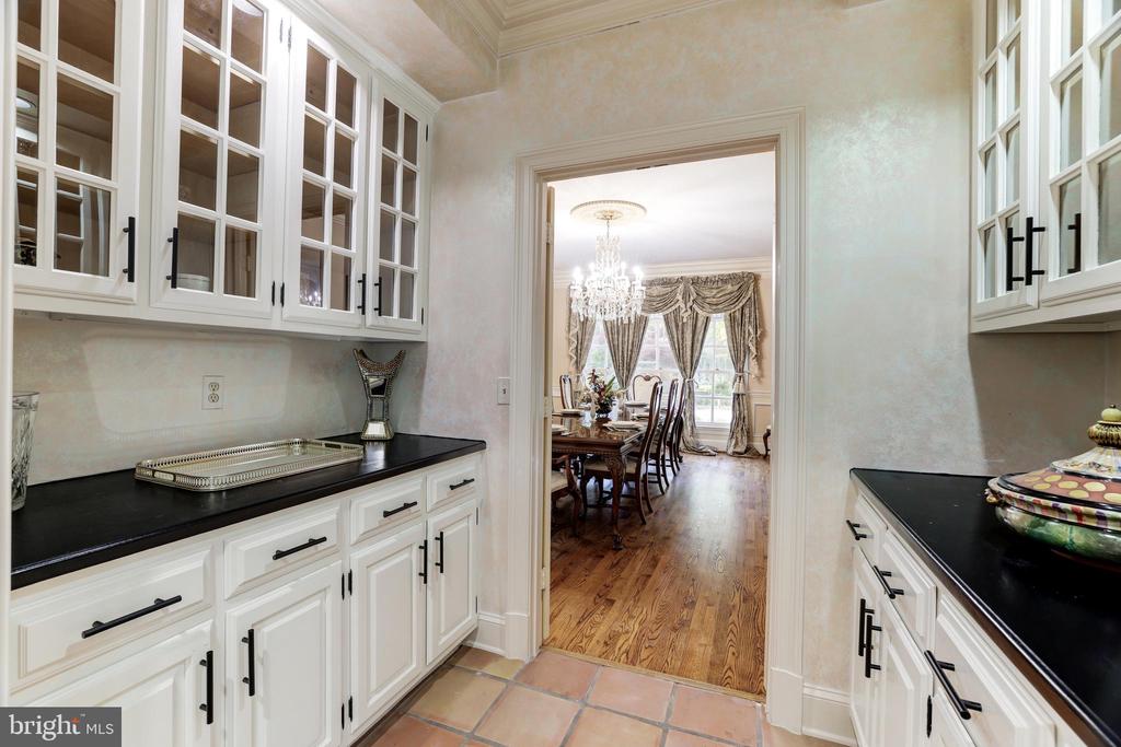 8409 Brookewood Ct