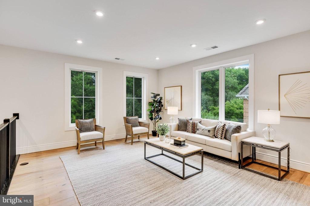 1278 Ballantrae Farm Dr