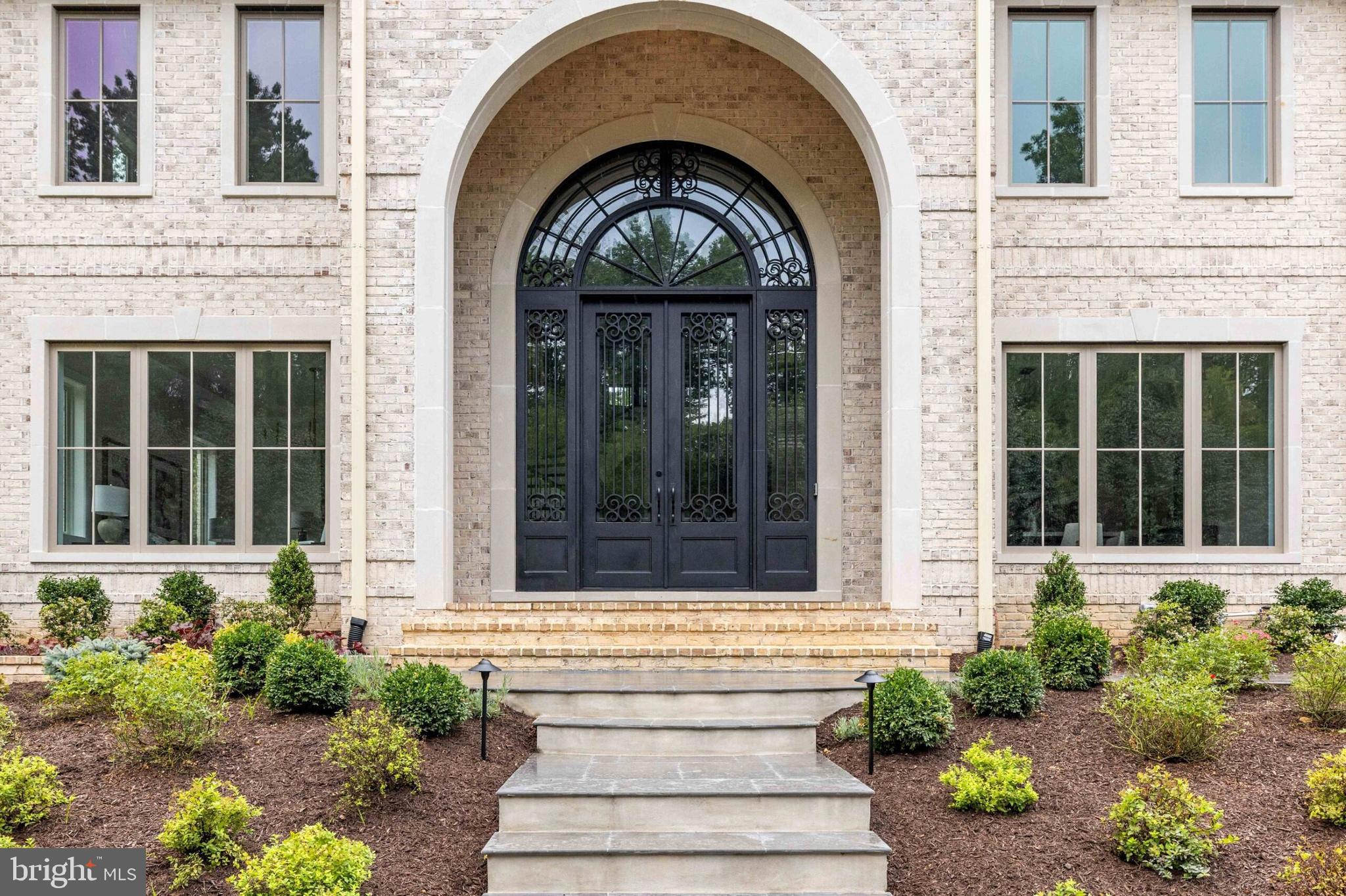 1278 Ballantrae Farm Dr