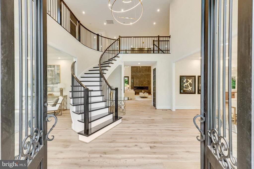 1278 Ballantrae Farm Dr