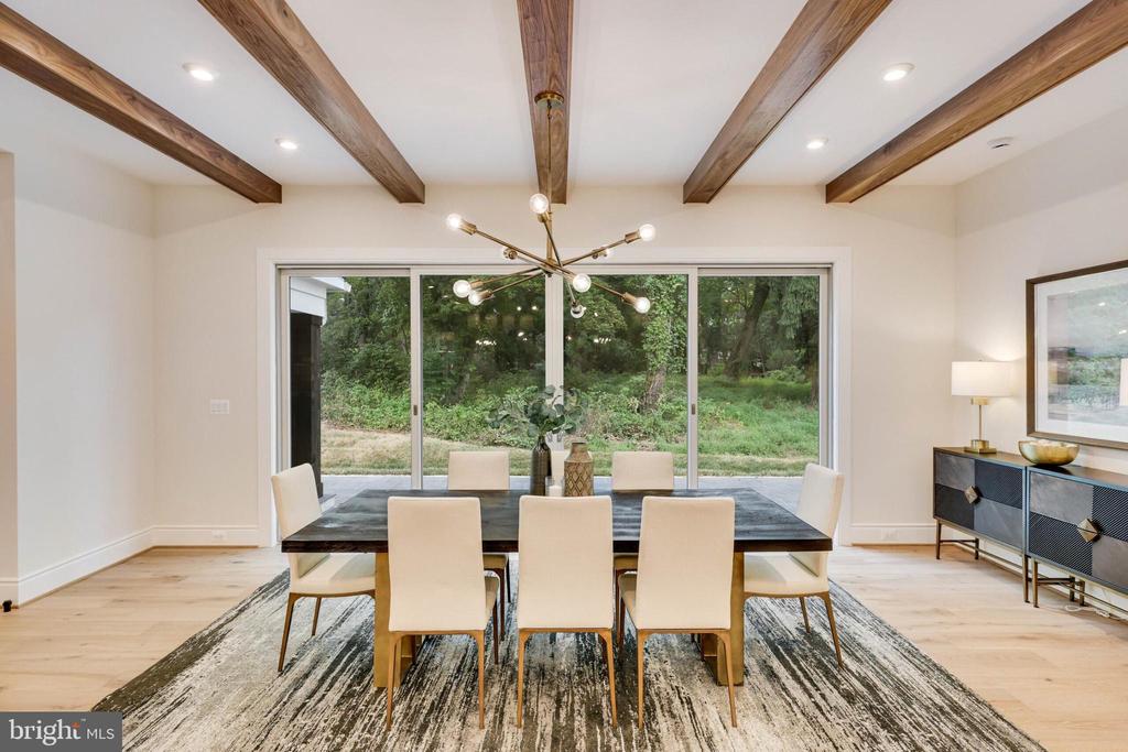 1278 Ballantrae Farm Dr