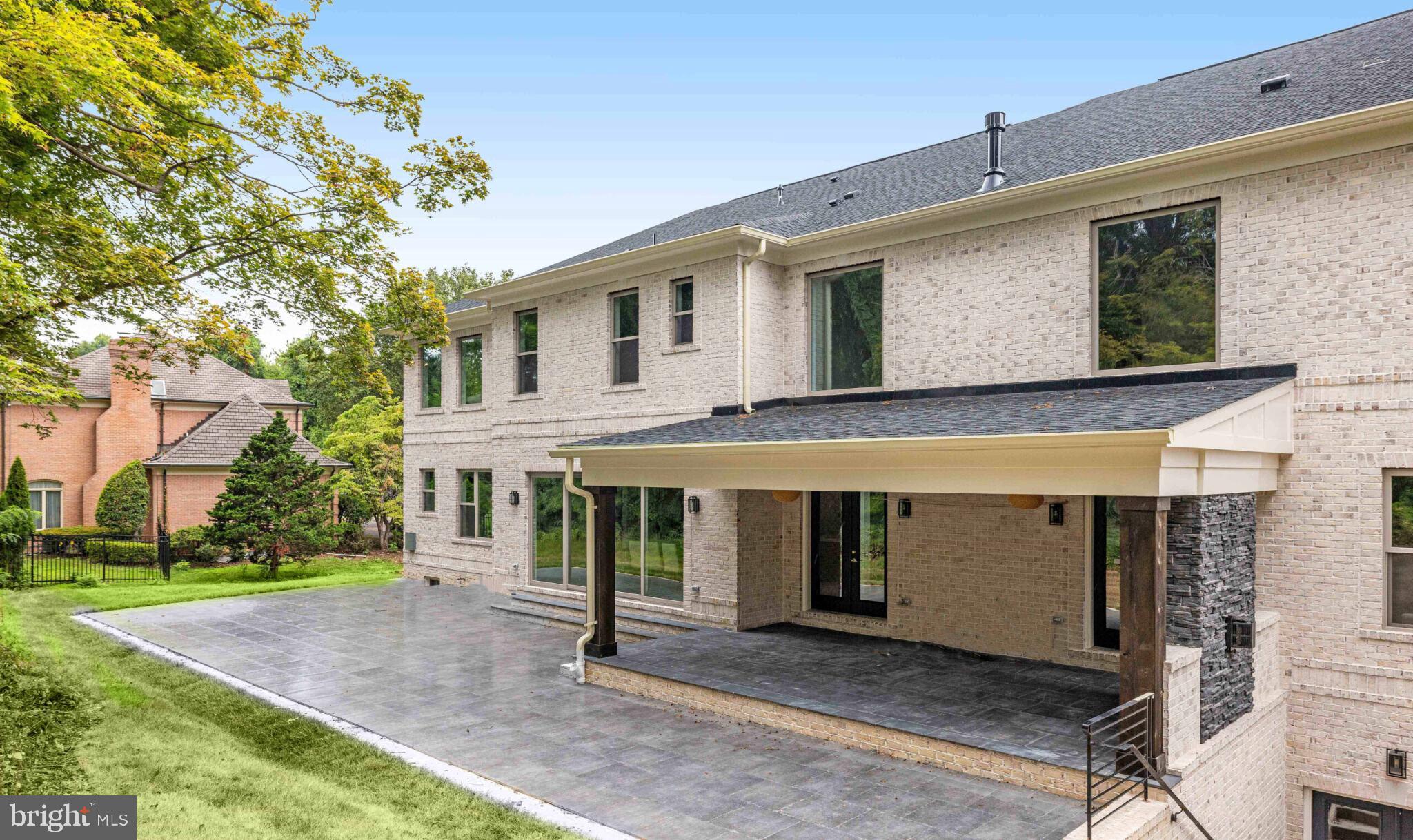 1278 Ballantrae Farm Dr