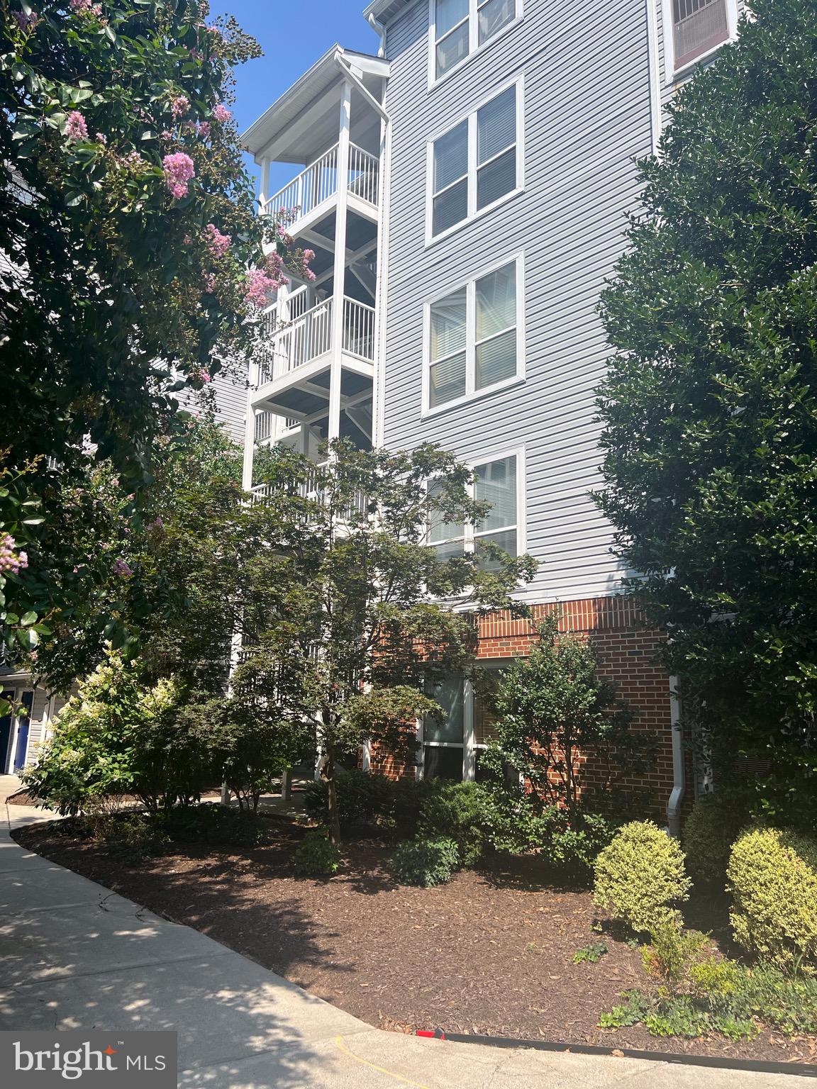 3176 Summit Square Dr #4-C2