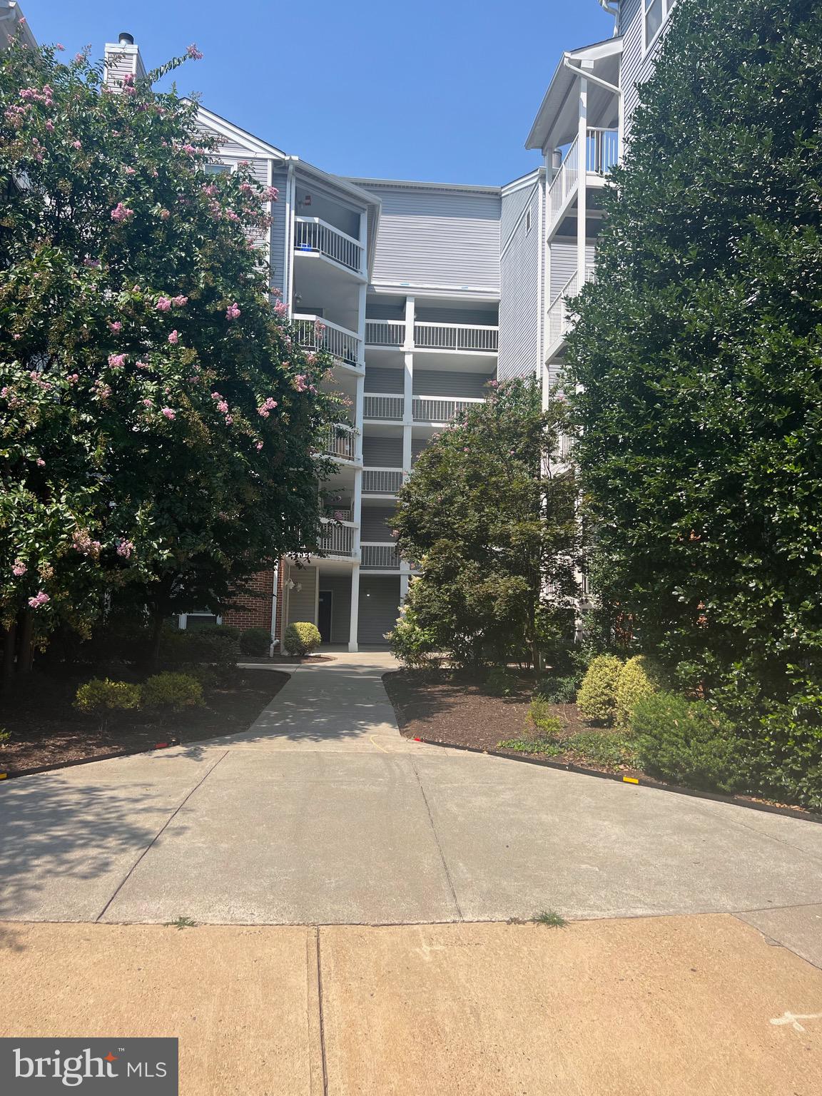 3176 Summit Square Dr #4-C2