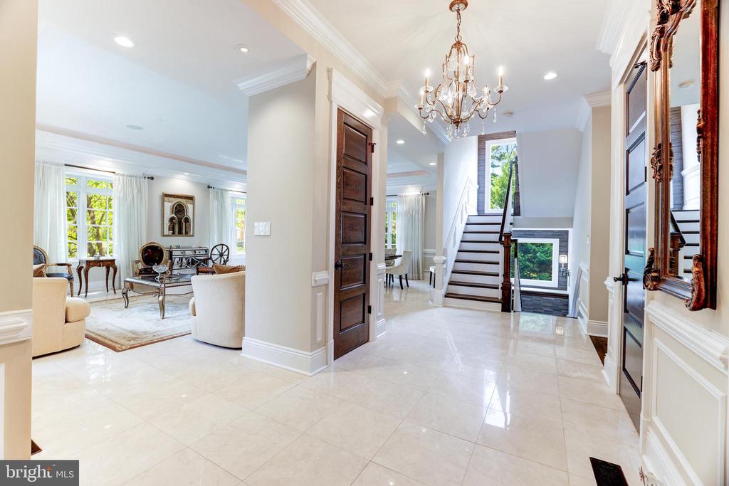 8105 Falstaff Rd