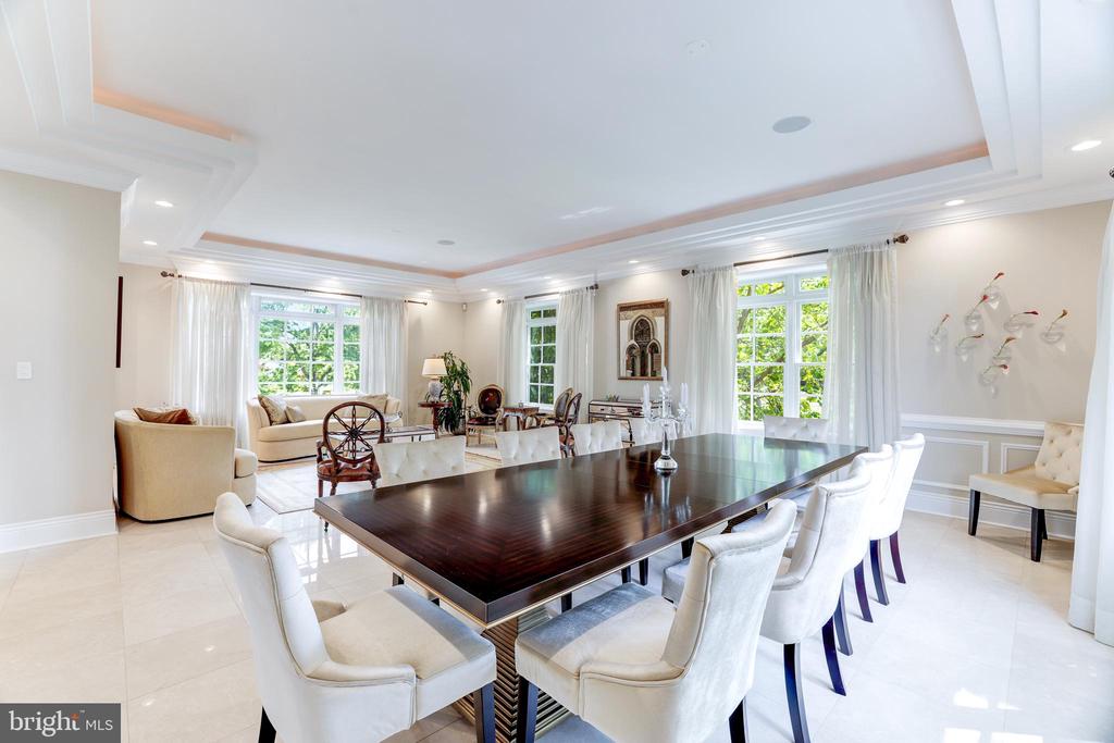 8105 Falstaff Rd