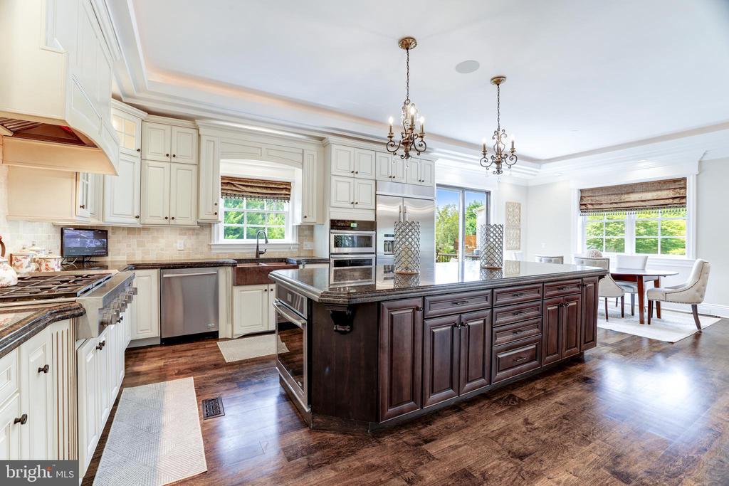 8105 Falstaff Rd