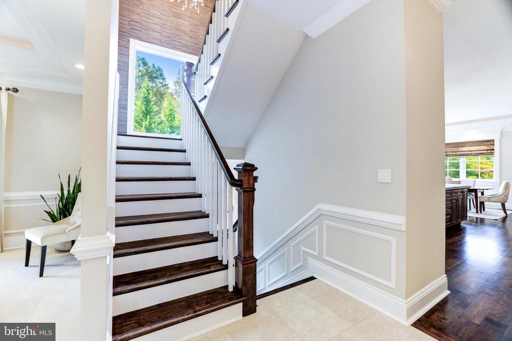 8105 Falstaff Rd