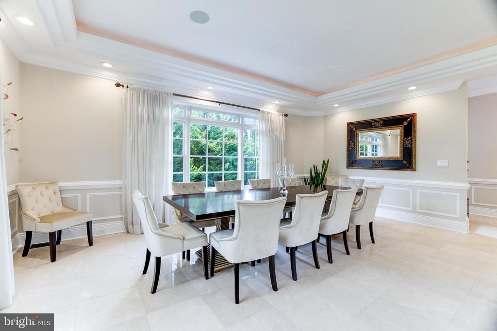 8105 Falstaff Rd