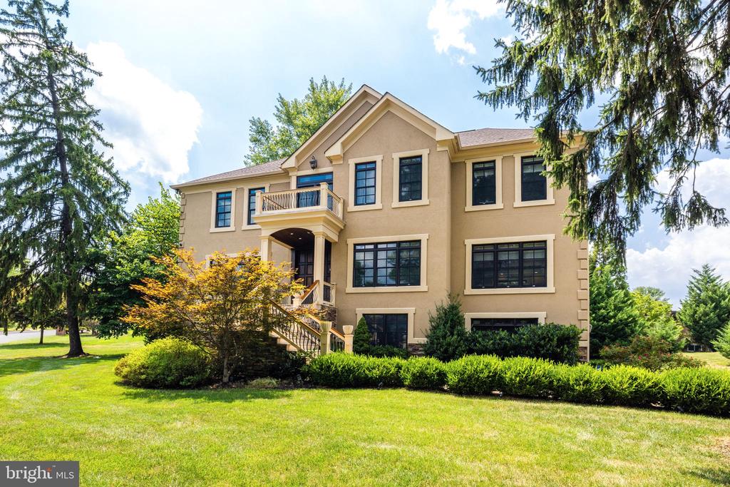 8105 Falstaff Rd