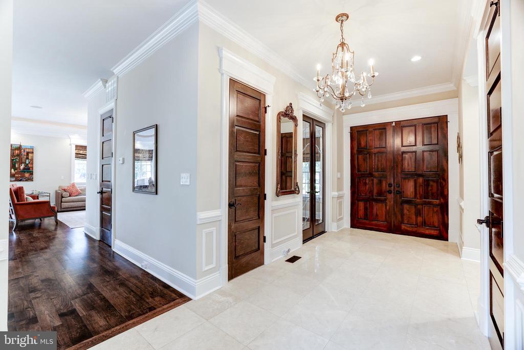 8105 Falstaff Rd
