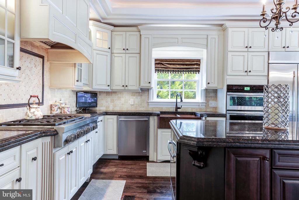 8105 Falstaff Rd