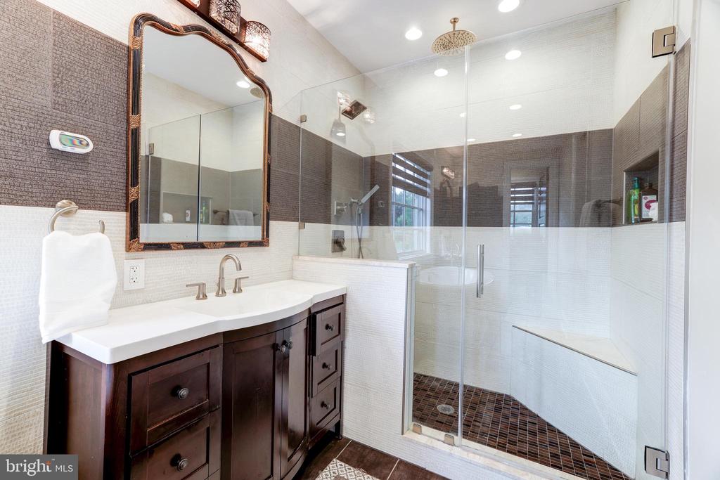 8105 Falstaff Rd