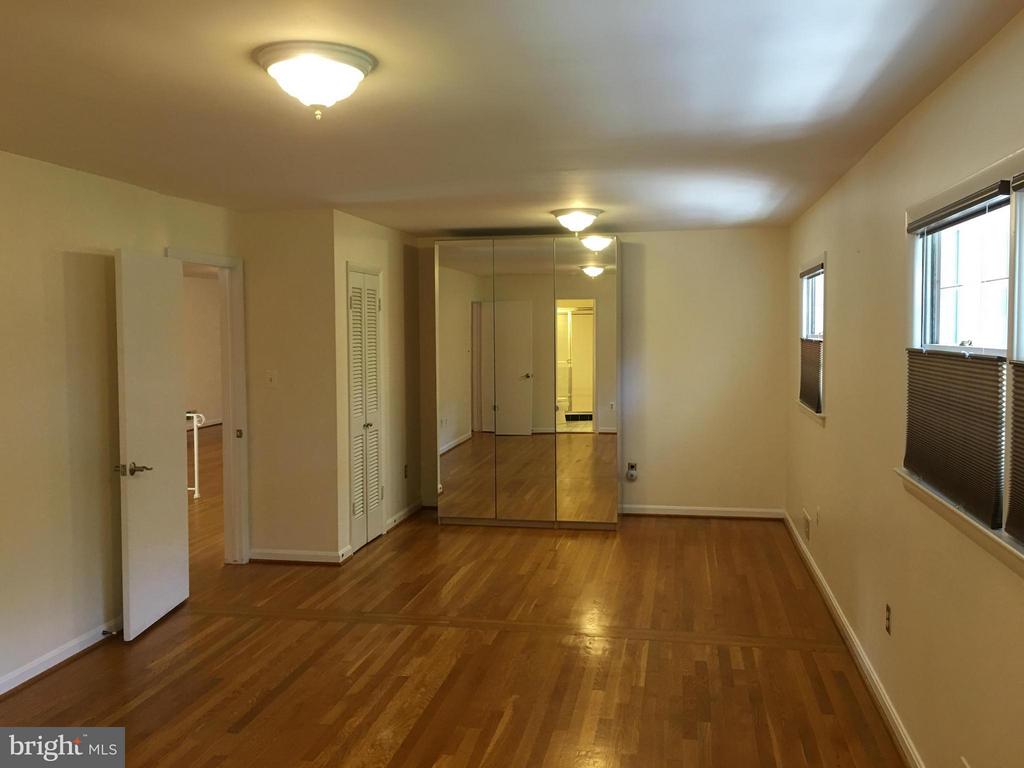 1745 ATOGA AVE