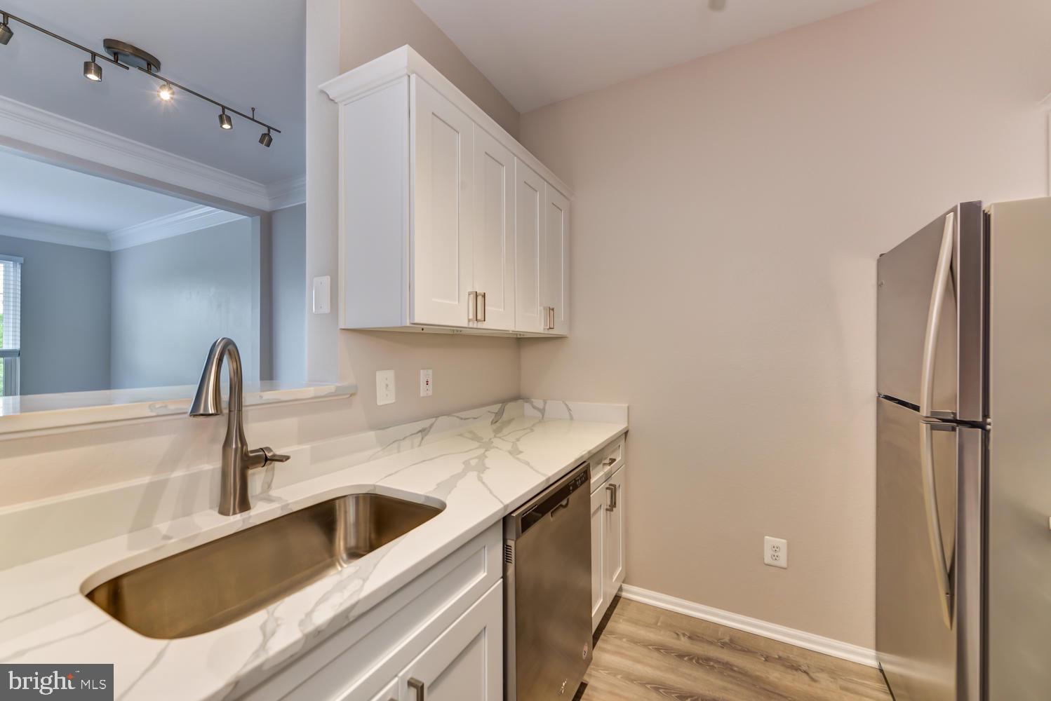 1530 Spring Gate Dr #9307