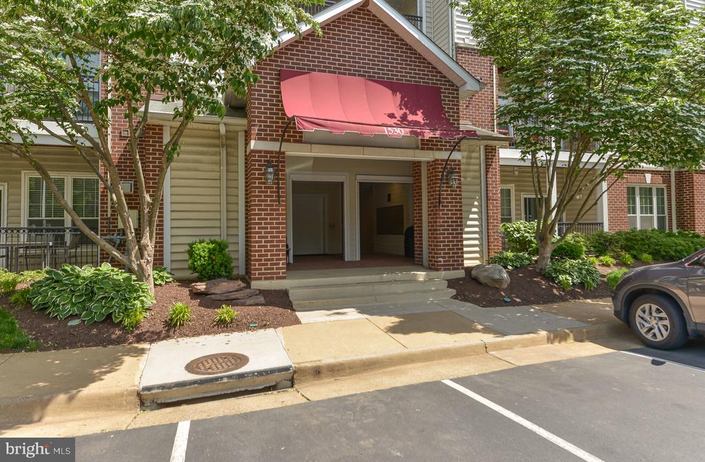 1530 Spring Gate Dr #9307