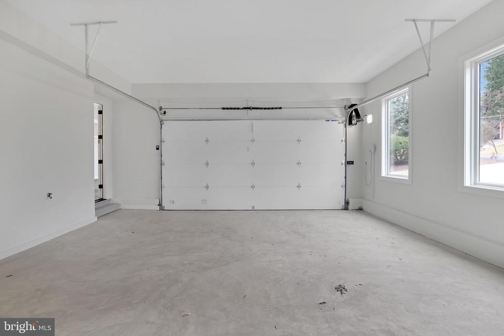 6226 KELLOGG DRIVE