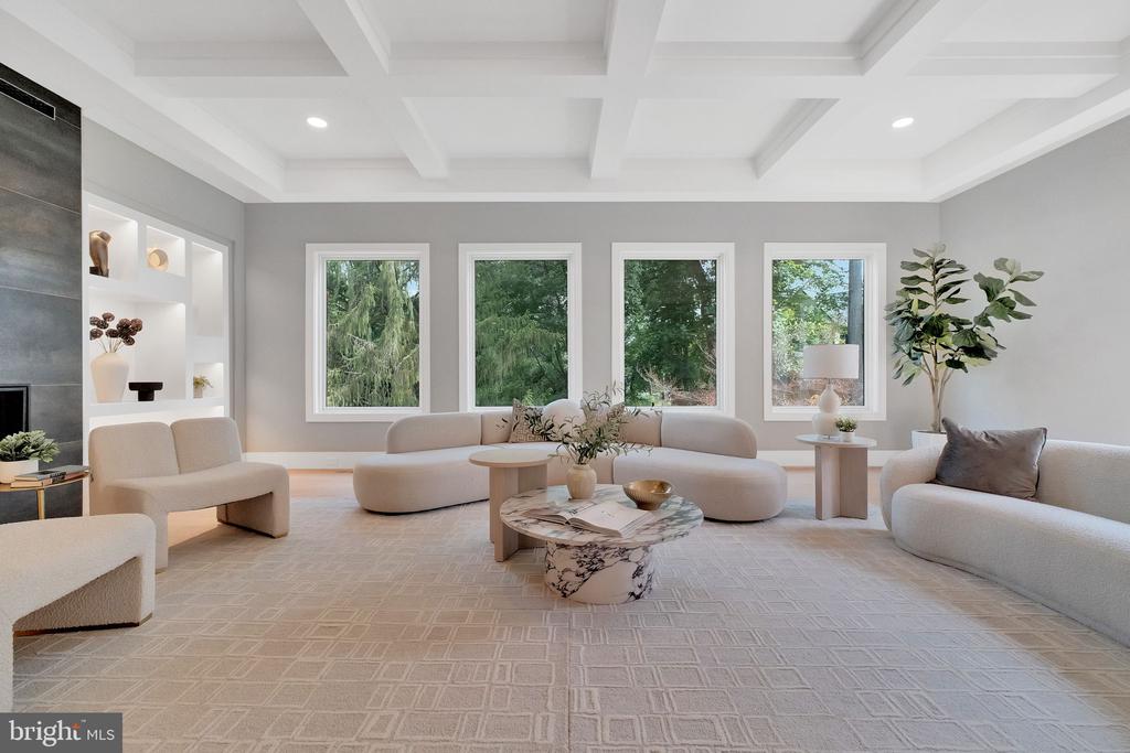 6226 KELLOGG DRIVE
