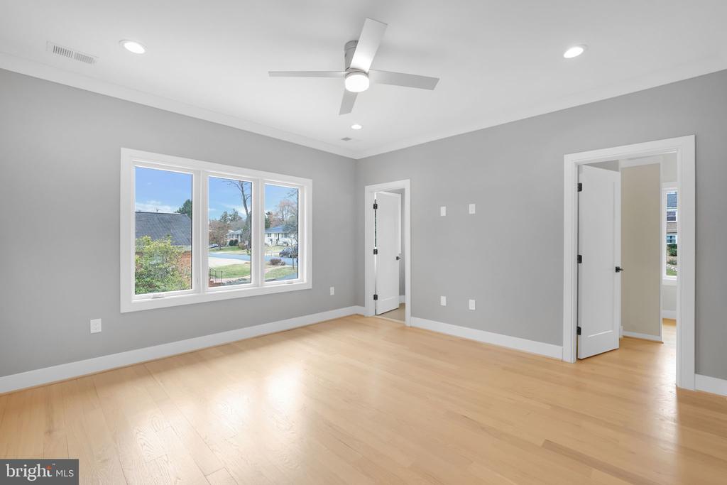 6226 KELLOGG DRIVE