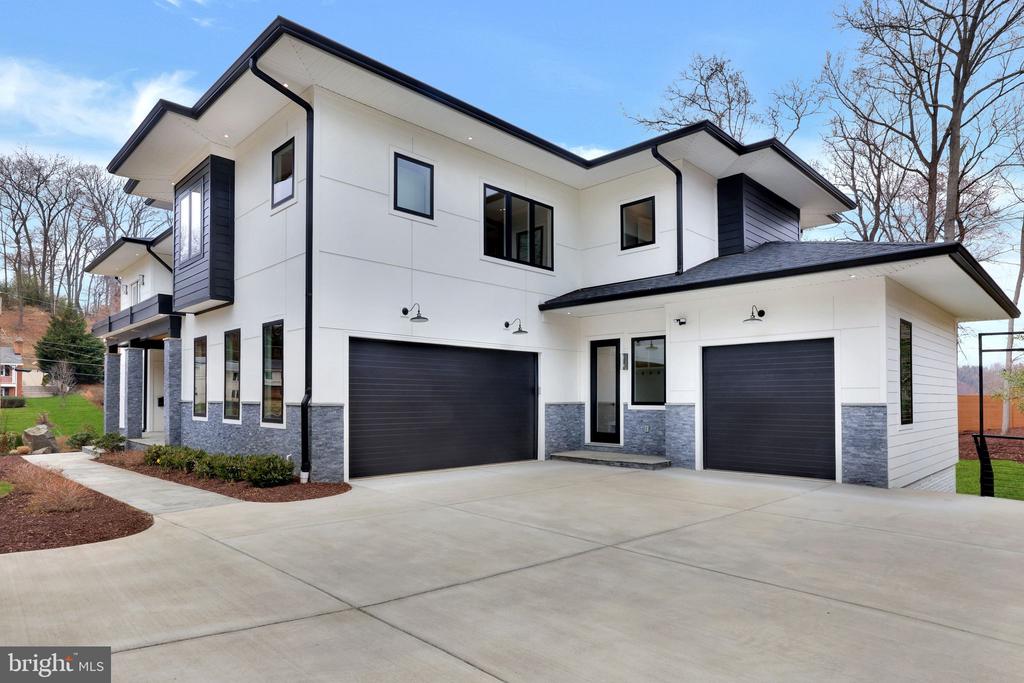6226 KELLOGG DRIVE