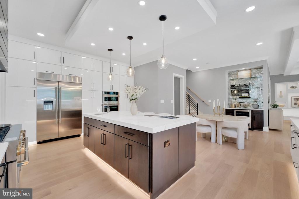 6226 KELLOGG DRIVE