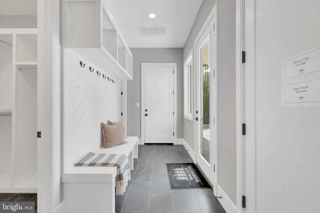 6226 KELLOGG DRIVE