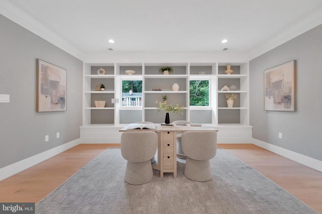 6226 KELLOGG DRIVE