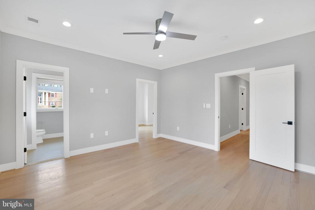 6226 KELLOGG DRIVE