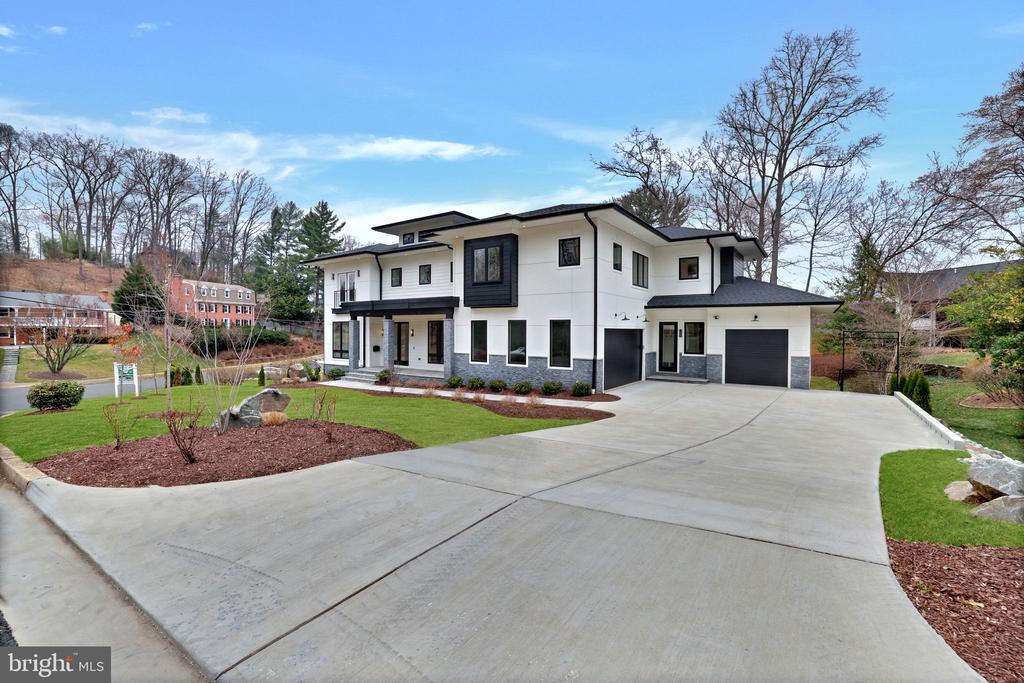 6226 KELLOGG DRIVE