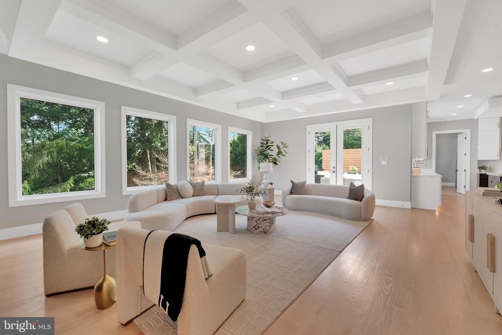 6226 KELLOGG DRIVE