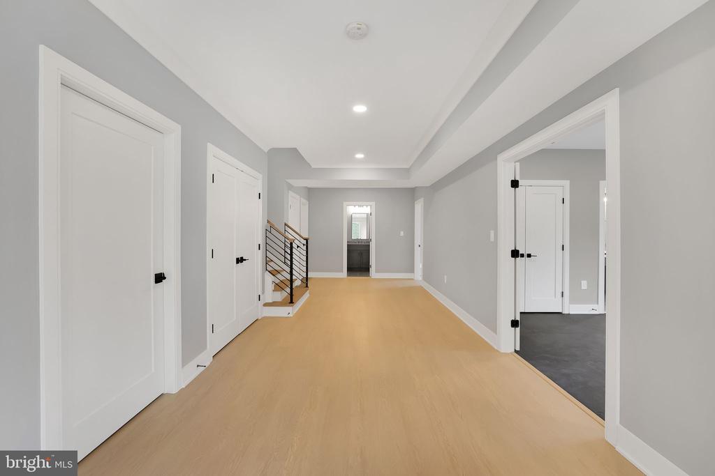 6226 KELLOGG DRIVE