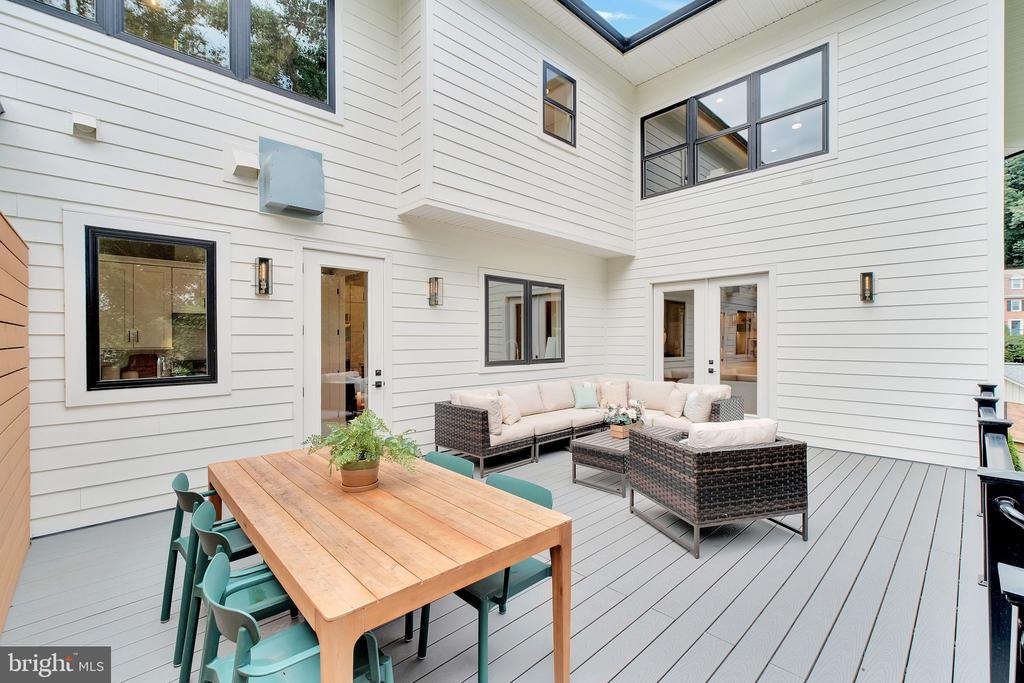 6226 KELLOGG DRIVE