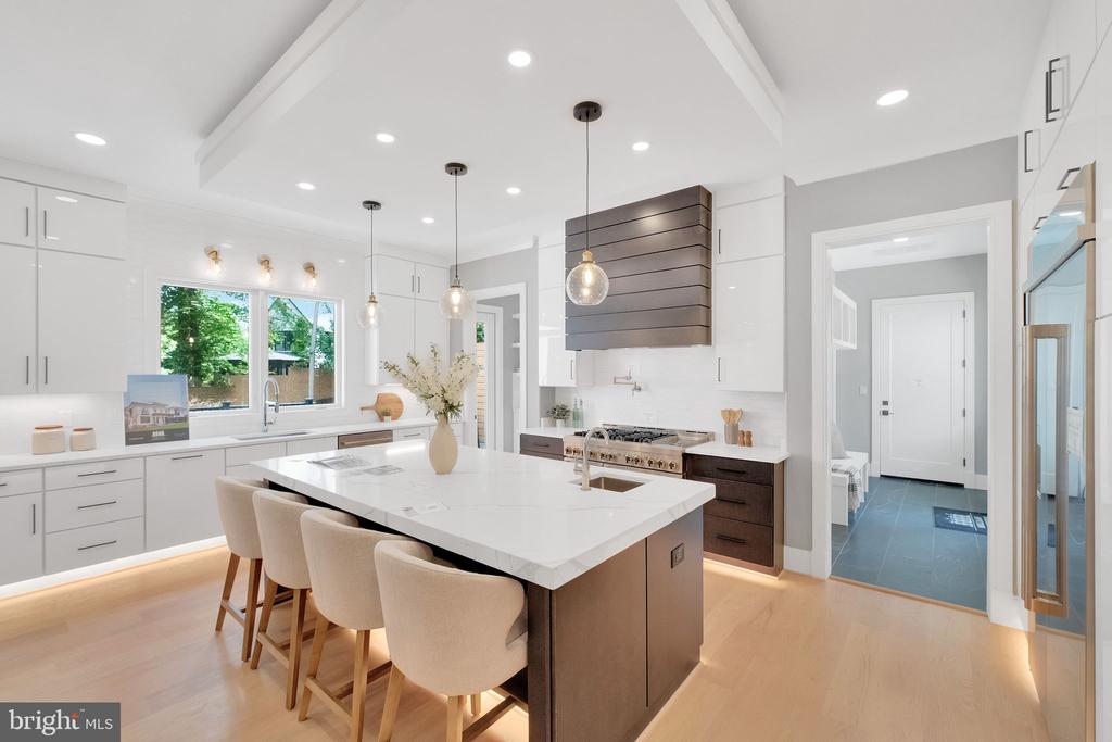 6226 KELLOGG DRIVE