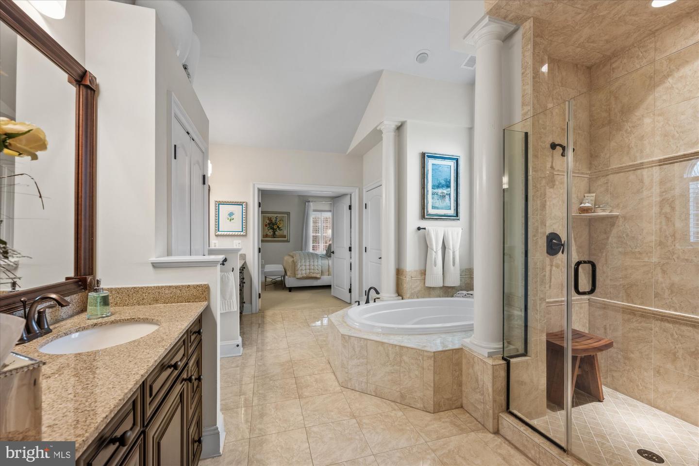 1678 Hunting Crest Way