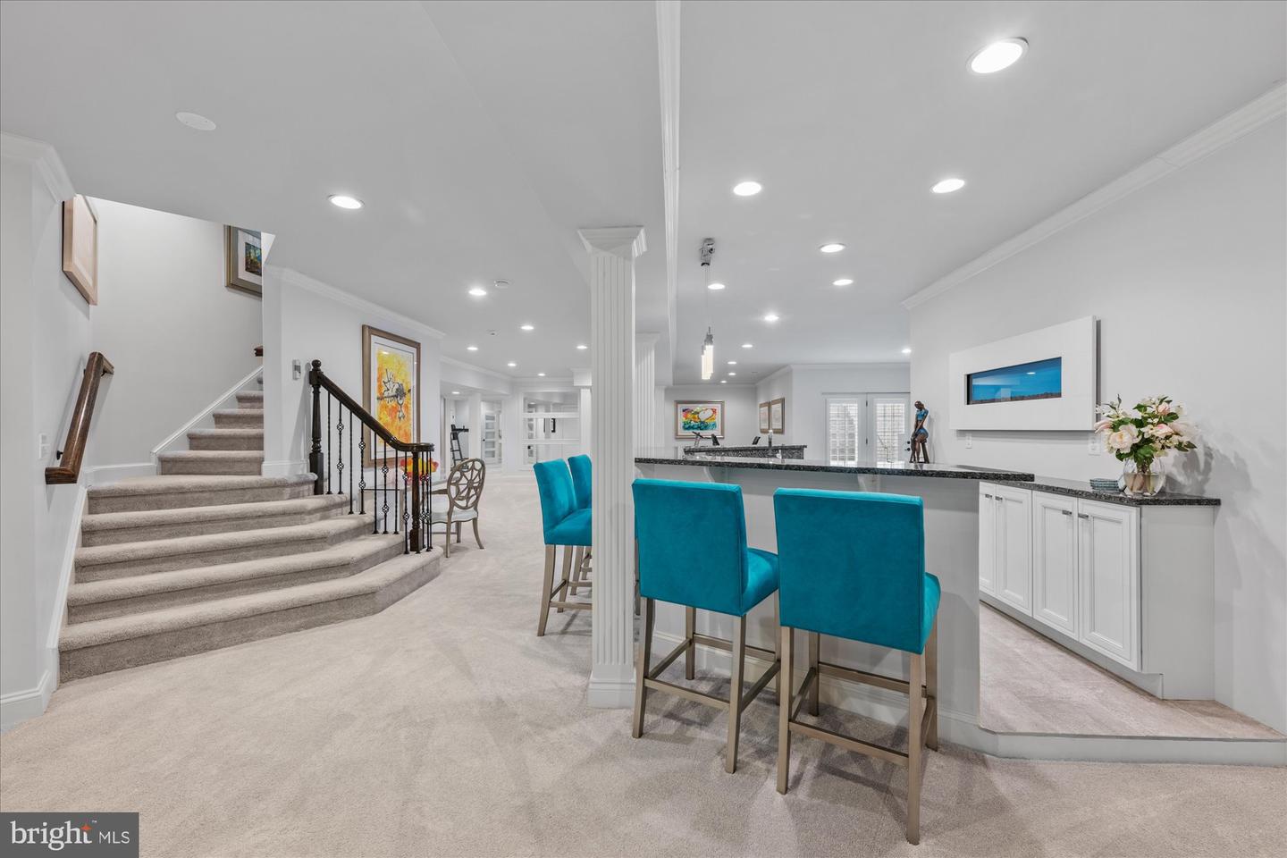 1678 Hunting Crest Way