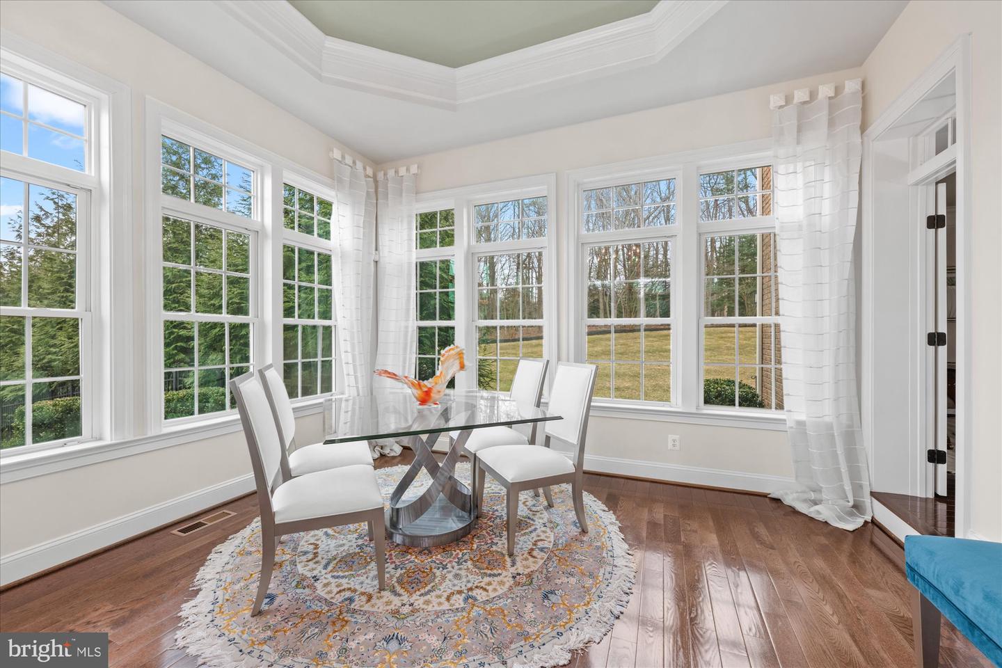 1678 Hunting Crest Way