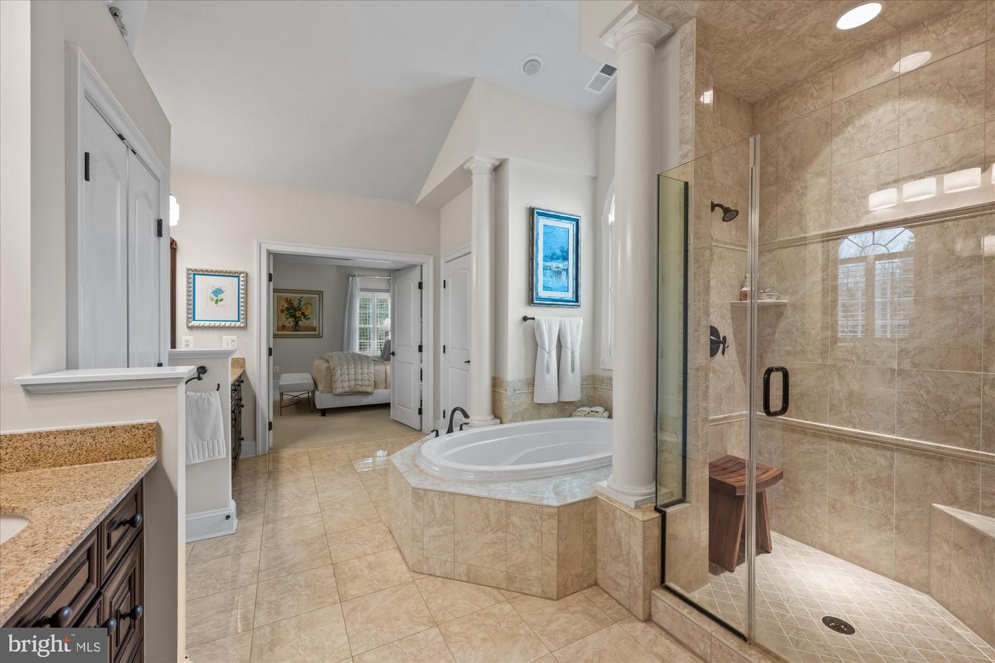 1678 Hunting Crest Way