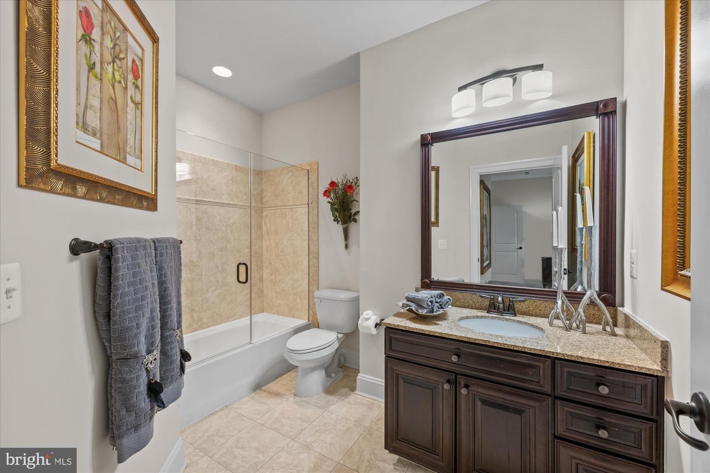 1678 Hunting Crest Way