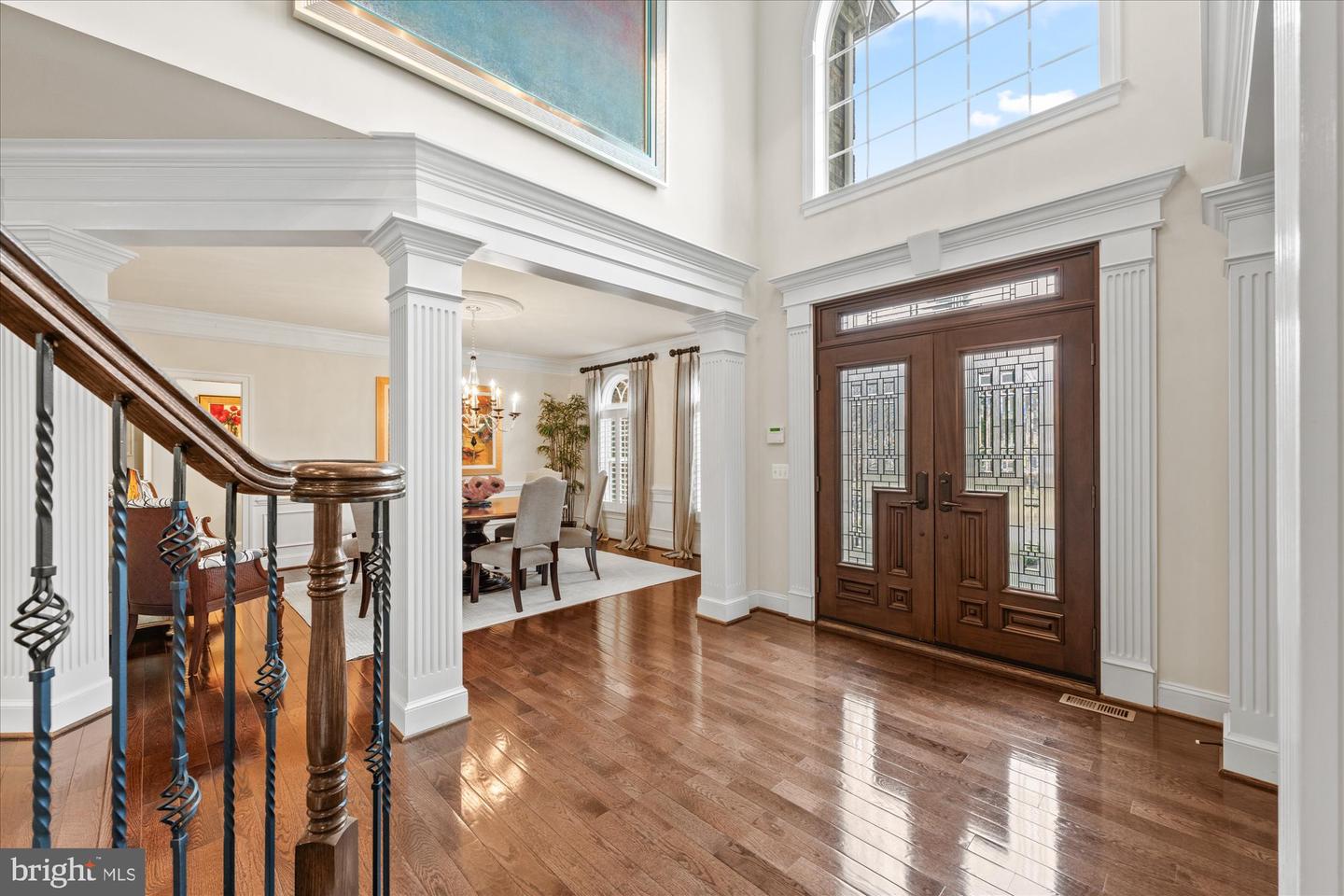 1678 Hunting Crest Way
