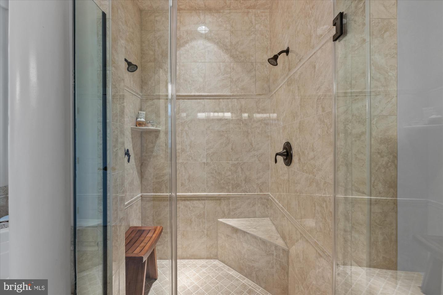 1678 Hunting Crest Way