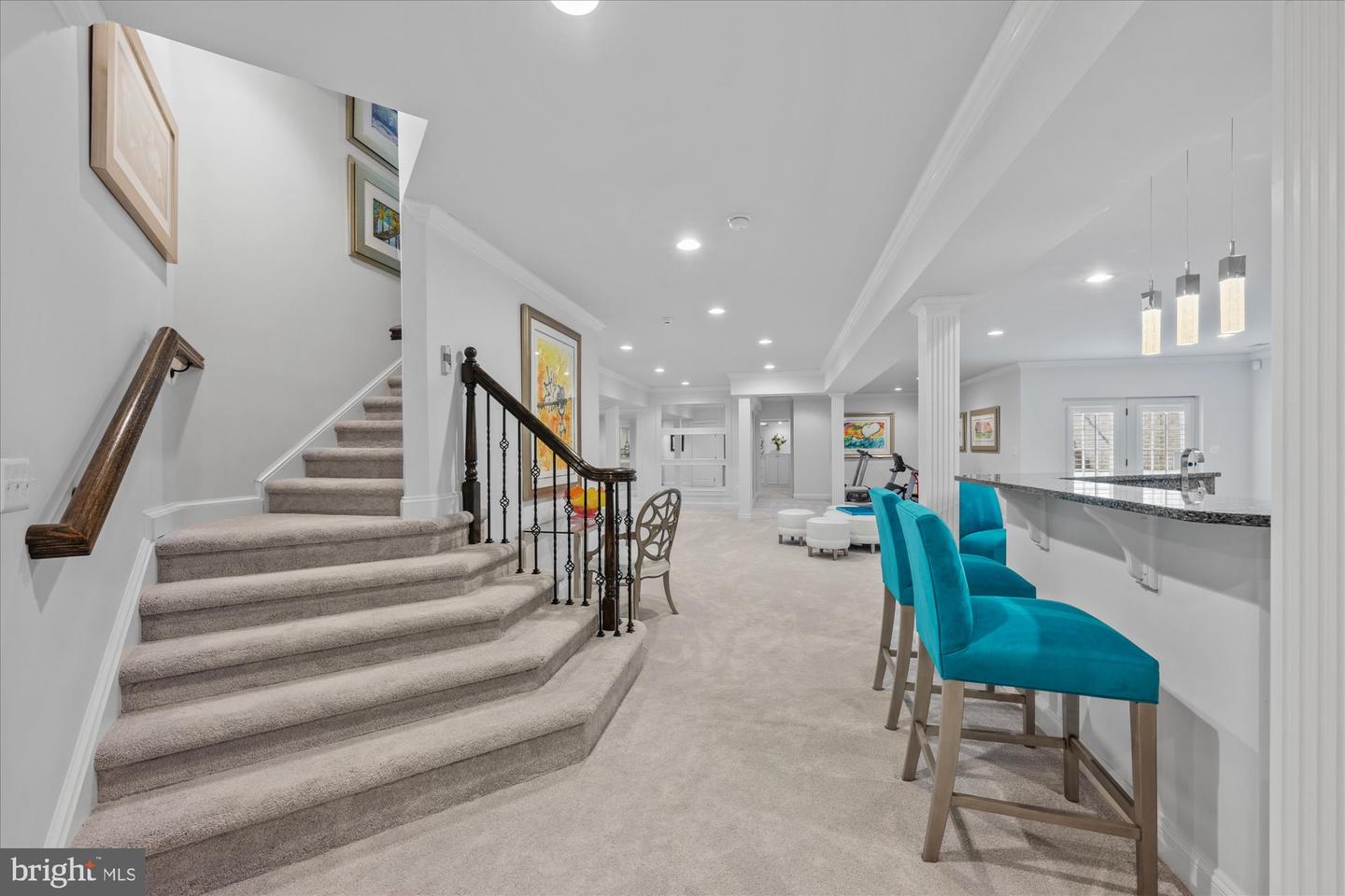 1678 Hunting Crest Way
